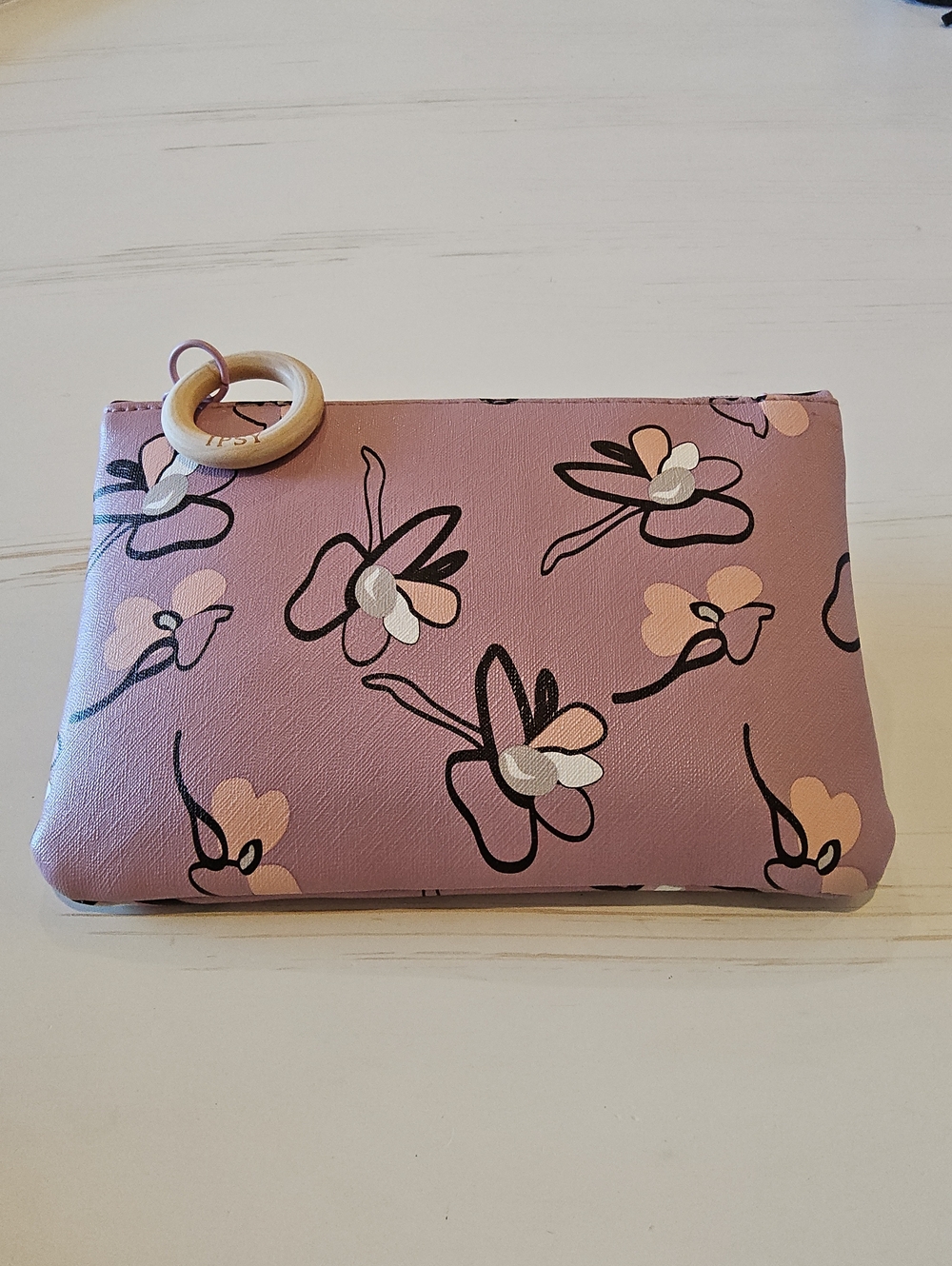 ippsi Floral Pink Wristlet Clutch cosmetic bag
